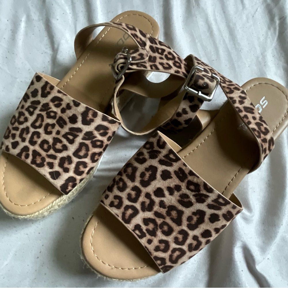 Cheetah print platforms